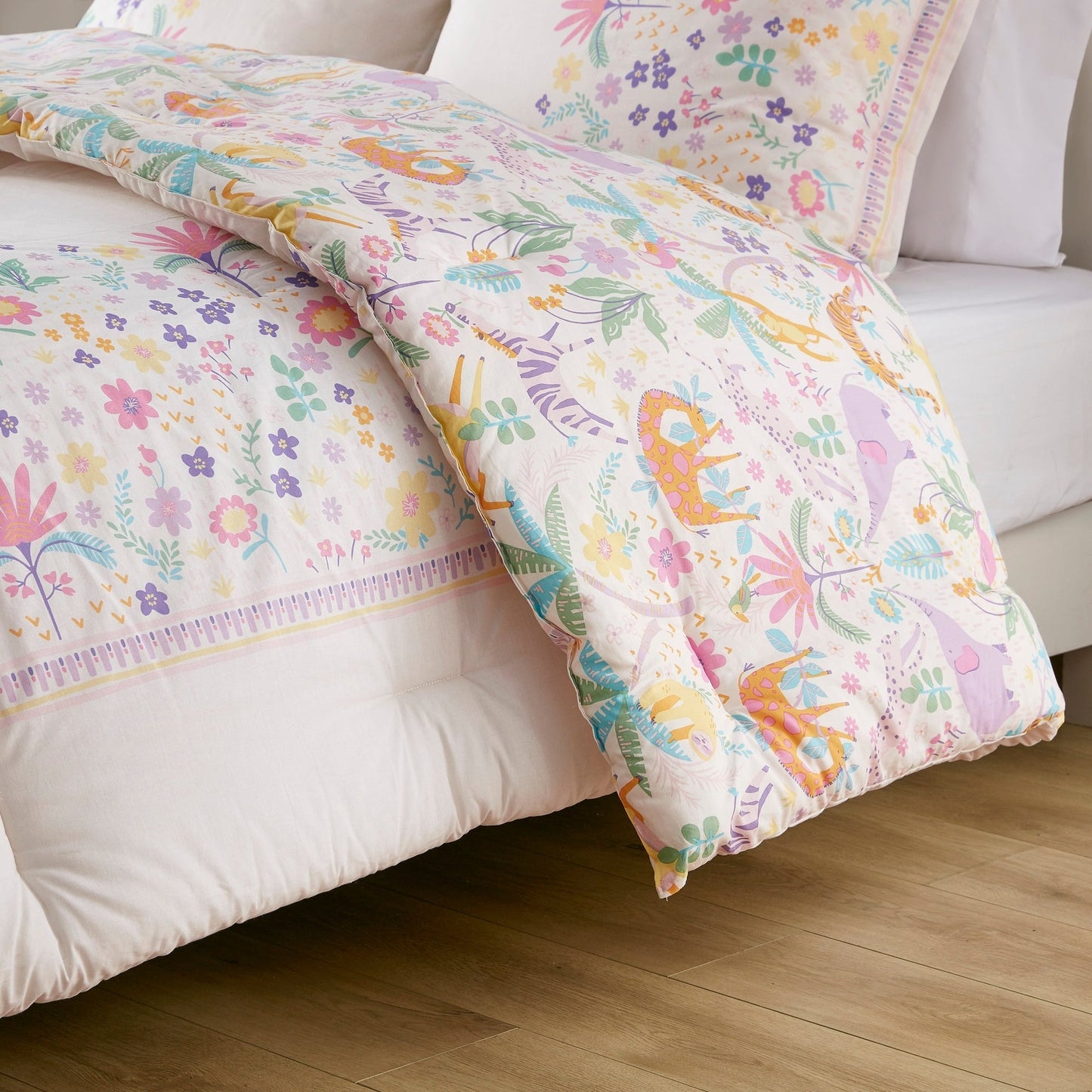 Intelligent Design Kids Thea Floral Reversible Cotton Comforter Set with Throw Pillow