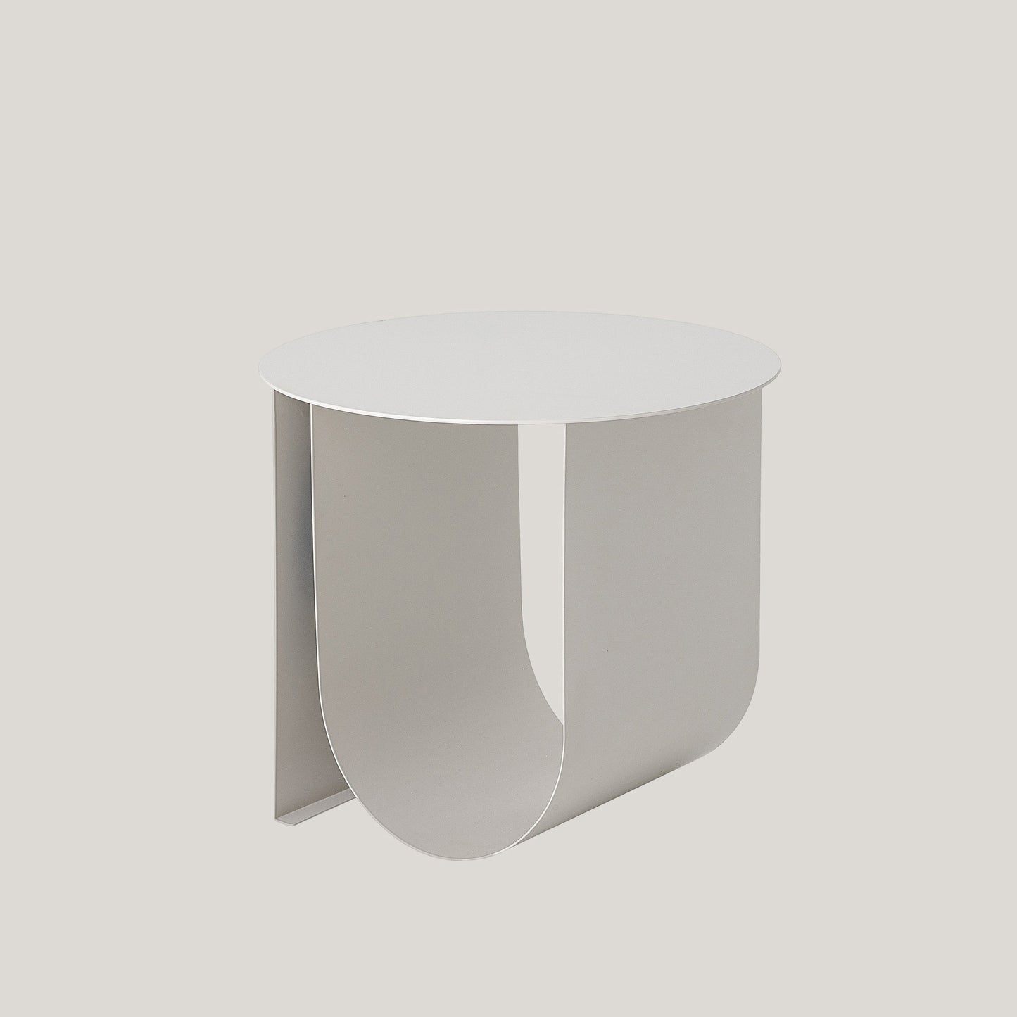 Cher tavolino scandinavo in metallo con spazio portariviste grigio chiaro