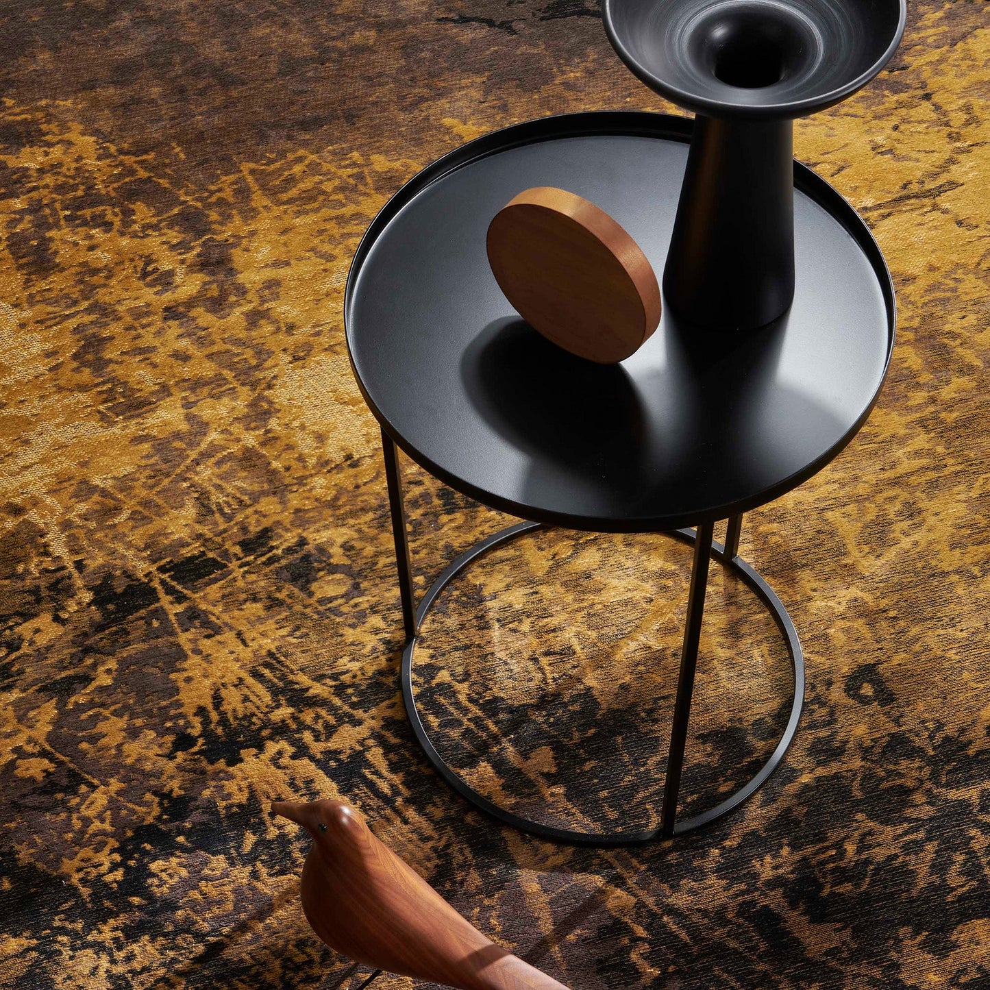 Costance tavolino rotondo con vassoio da salotto in metallo papavero