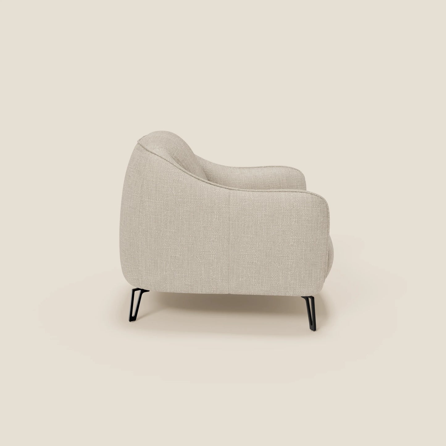 Avela Poltroncina dal comfort senza tempo in morbido tessuto impermeabile T06 panna