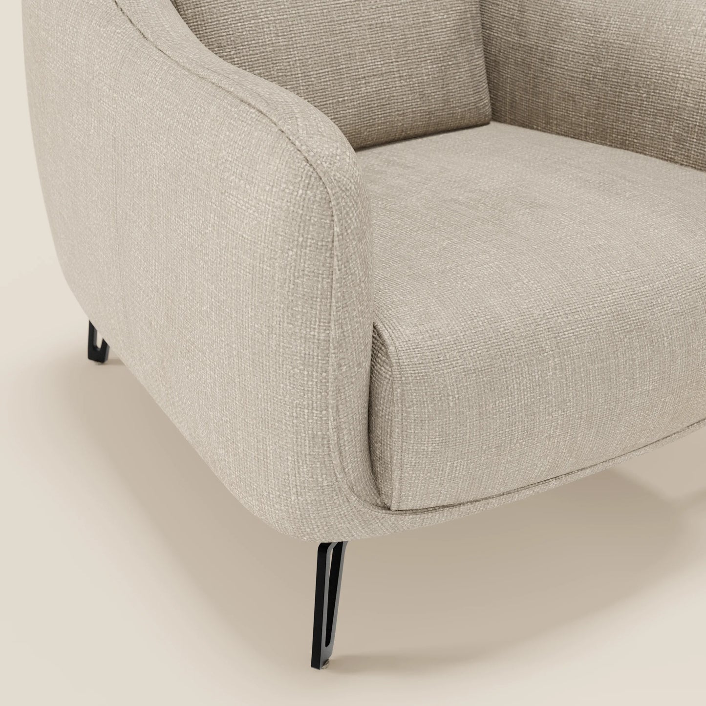 Avela Poltroncina dal comfort senza tempo in morbido tessuto impermeabile T06 panna