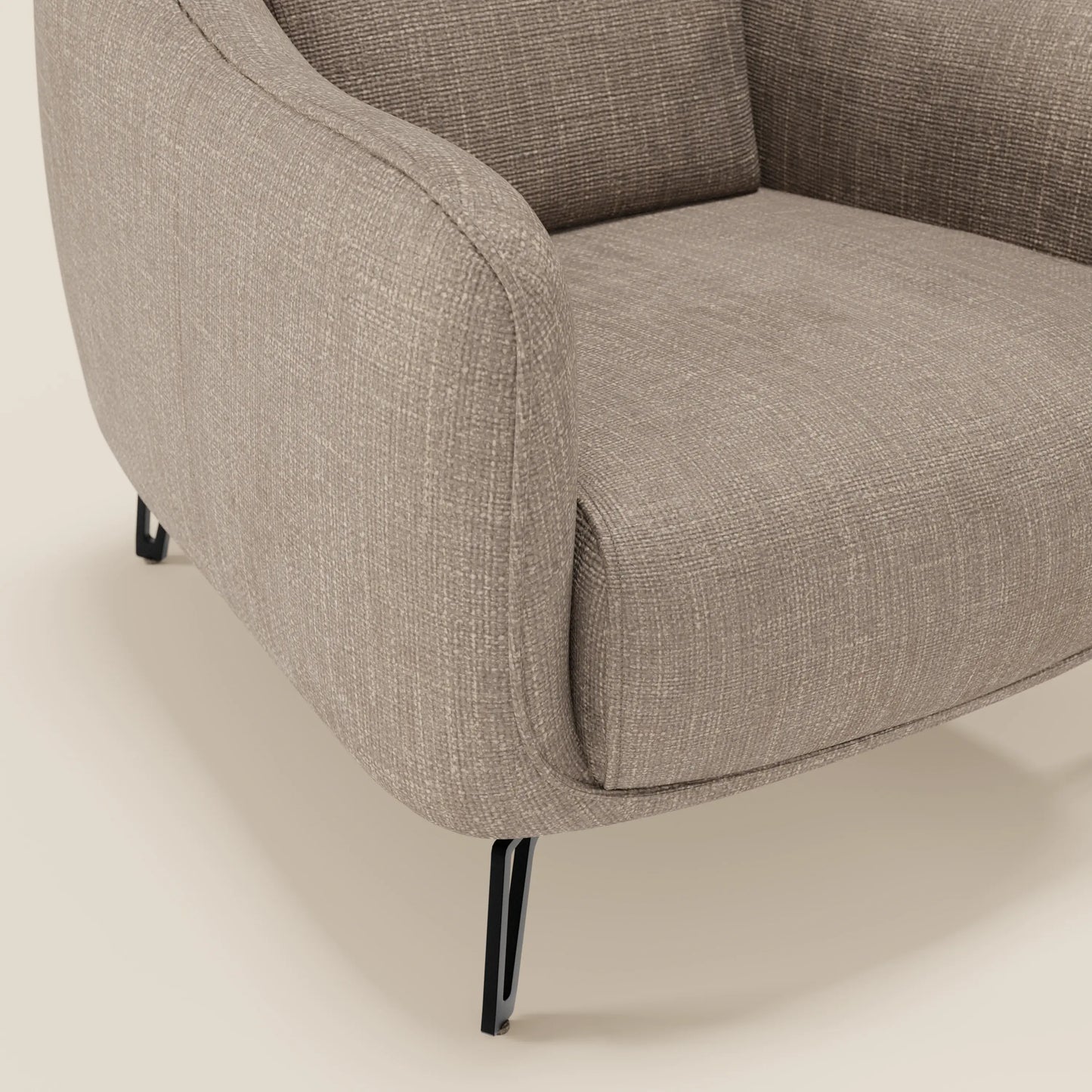 Avela Poltroncina dal comfort senza tempo in morbido tessuto impermeabile T06 tortora