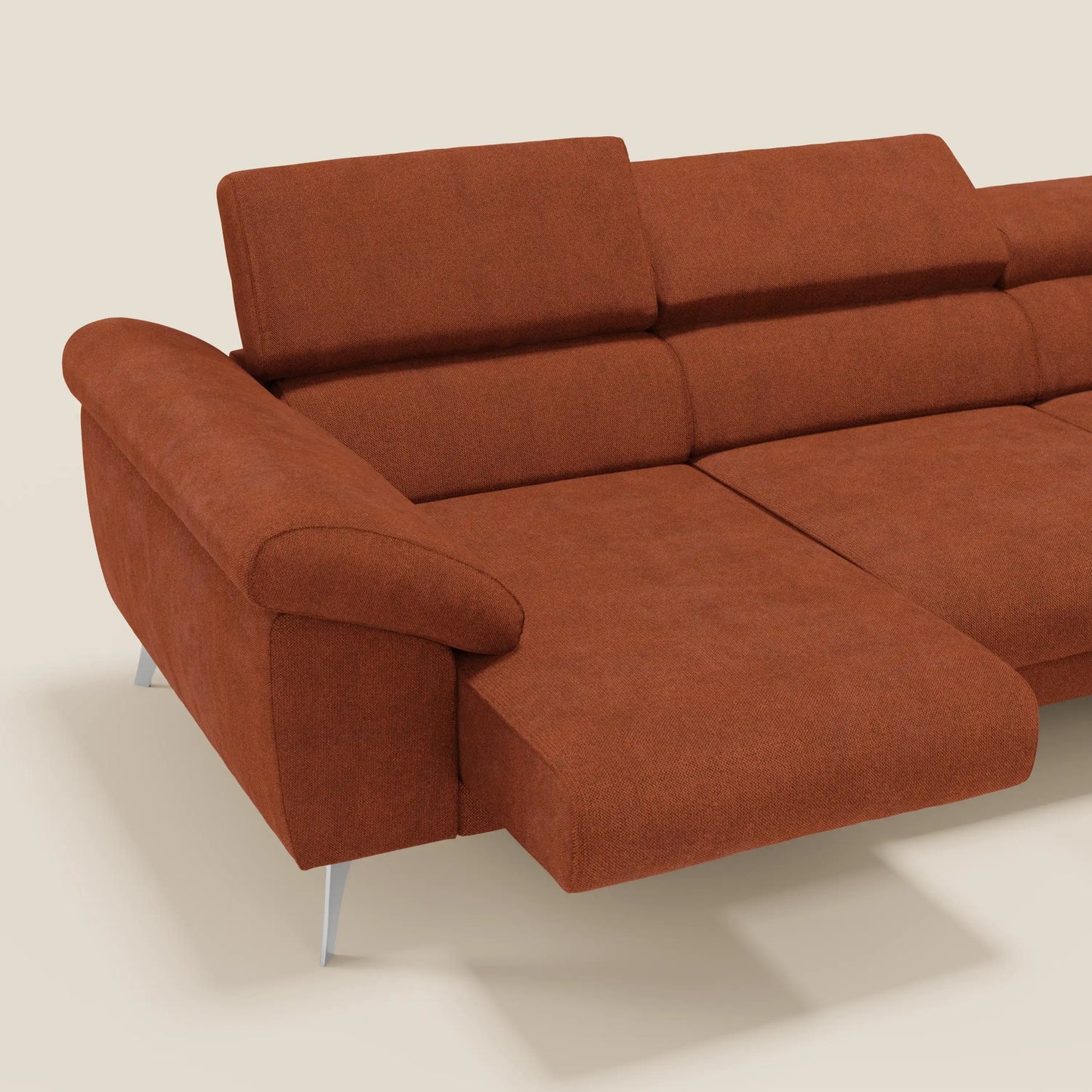 Donatello Divano angolare con sedute scorrevoli braccioli contenitore e poggiatesta in tessuto morbido smacchiabile T23 arancione ruggine